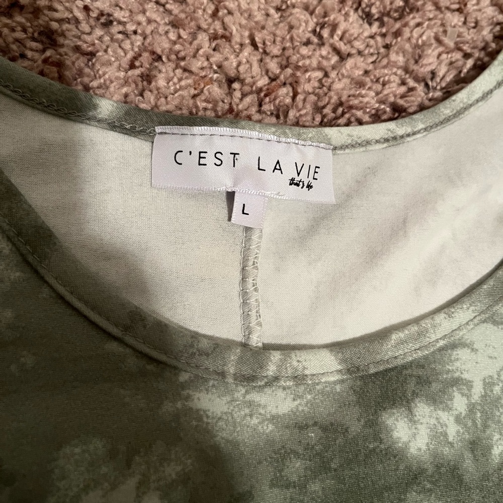 c’est la vie green tie dye shirt |‎ L - Picture 3 of 6